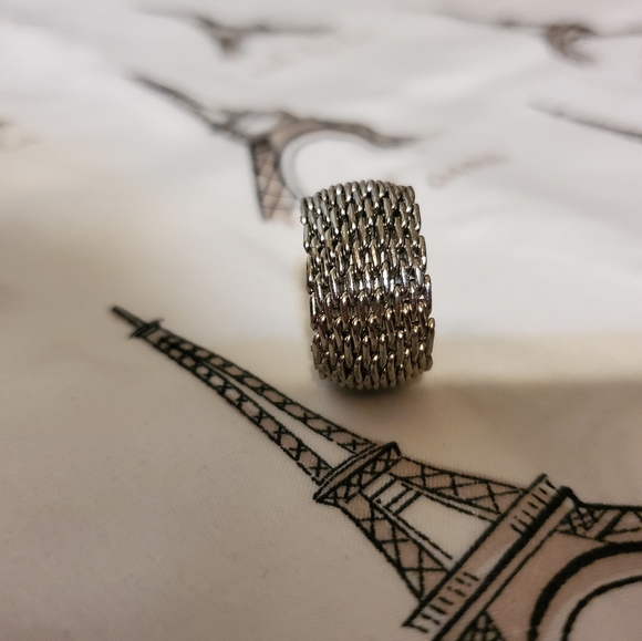 Ring - Picture 3 of 4